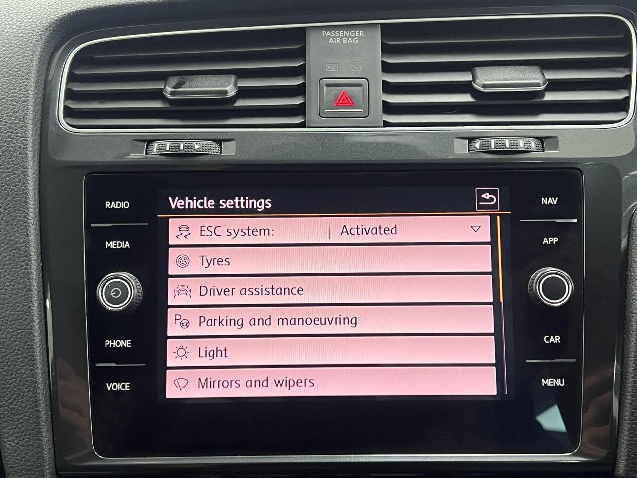 Used Volkswagen Golf 2017 for sale - 77743891: Photo 60