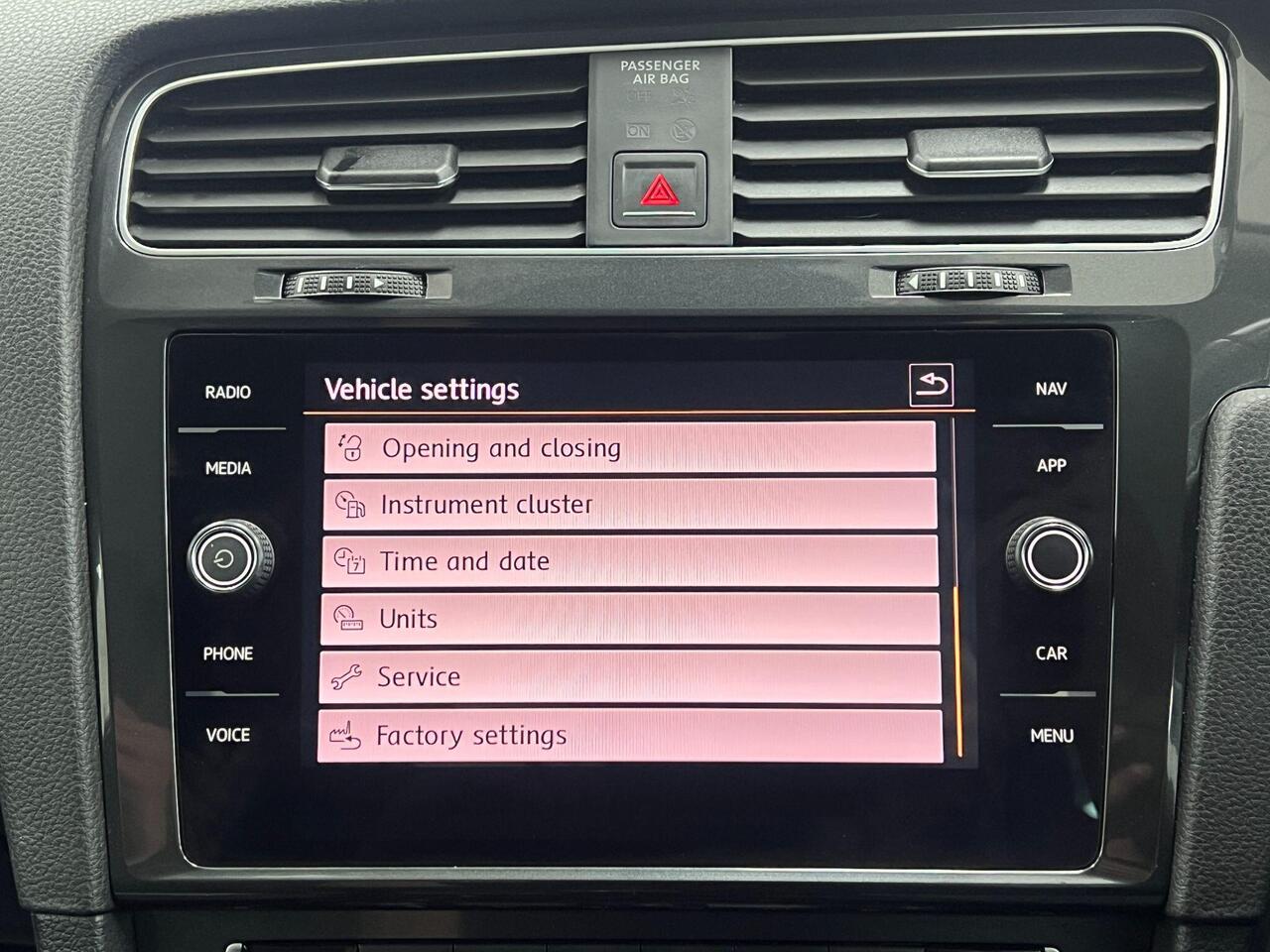 Used Volkswagen Golf 2017 for sale - 77743891: Photo 68