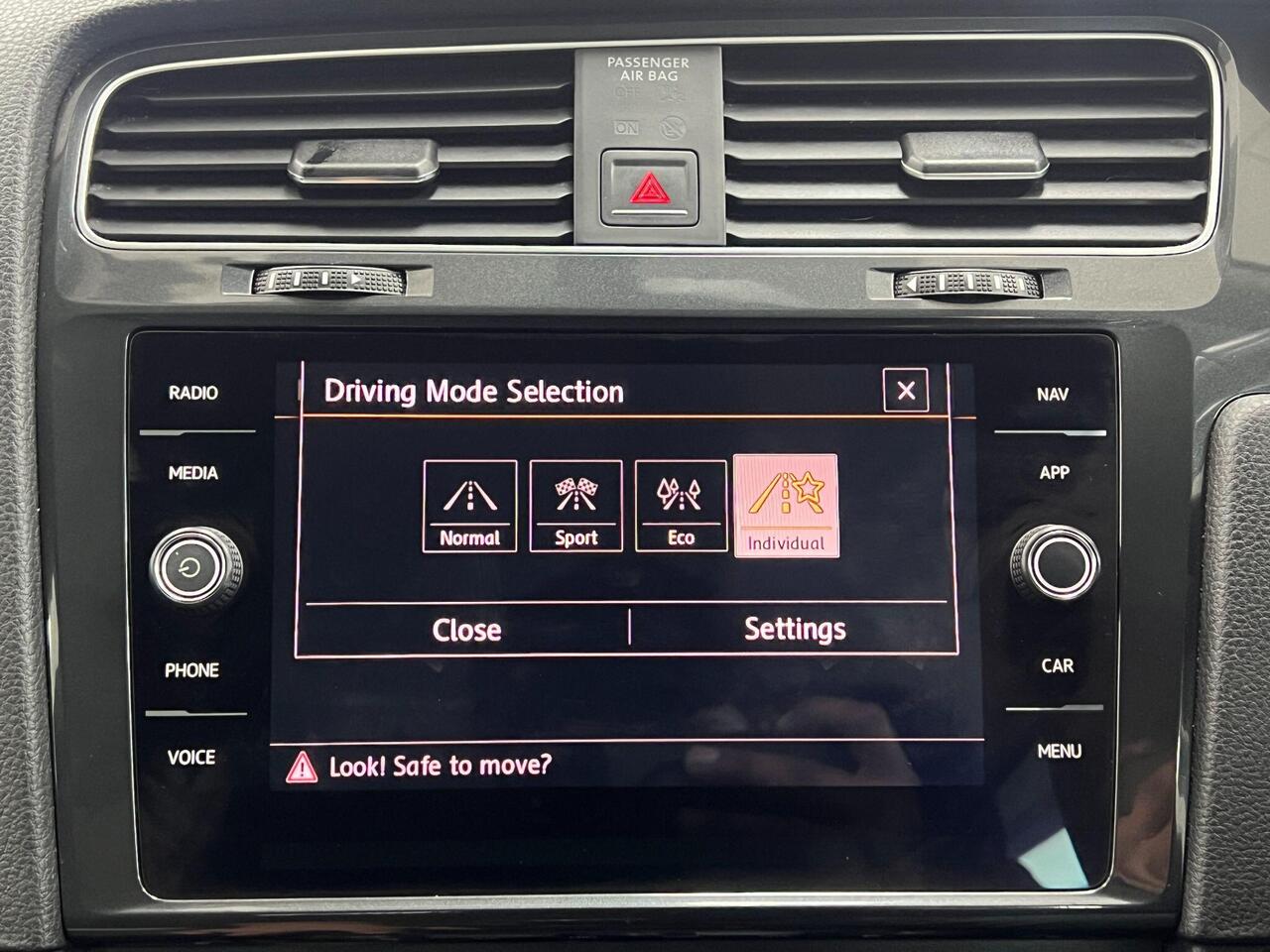 Used Volkswagen Golf 2017 for sale - 77743891: Photo 77