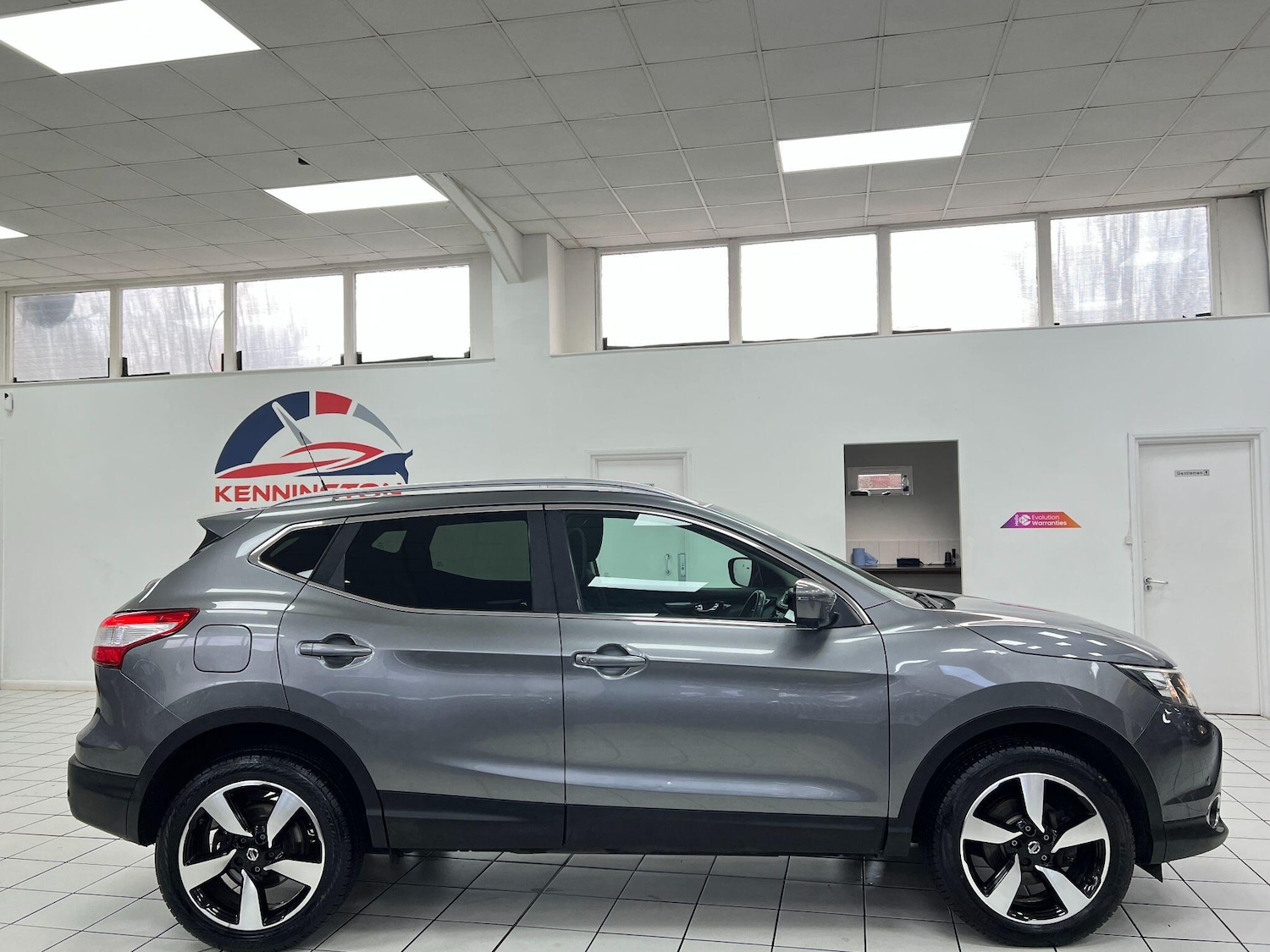 Used Nissan Qashqai 2016 for sale - 77174940: Photo 17