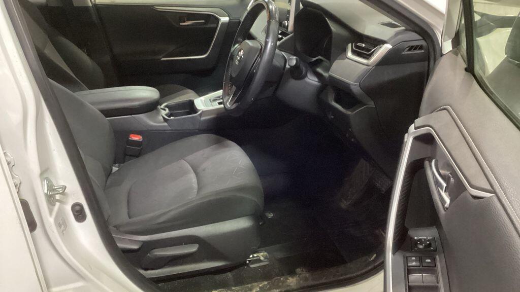 Used Toyota RAV4 2020 for sale - 77658929: Photo 28