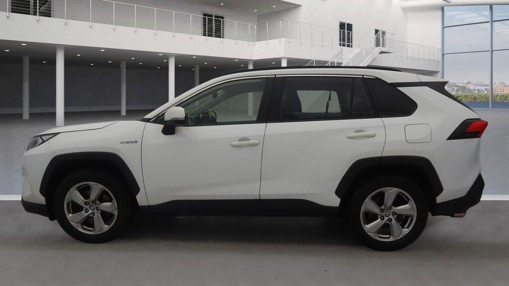 Used Toyota RAV4 2020 for sale - 77658929: Photo 5