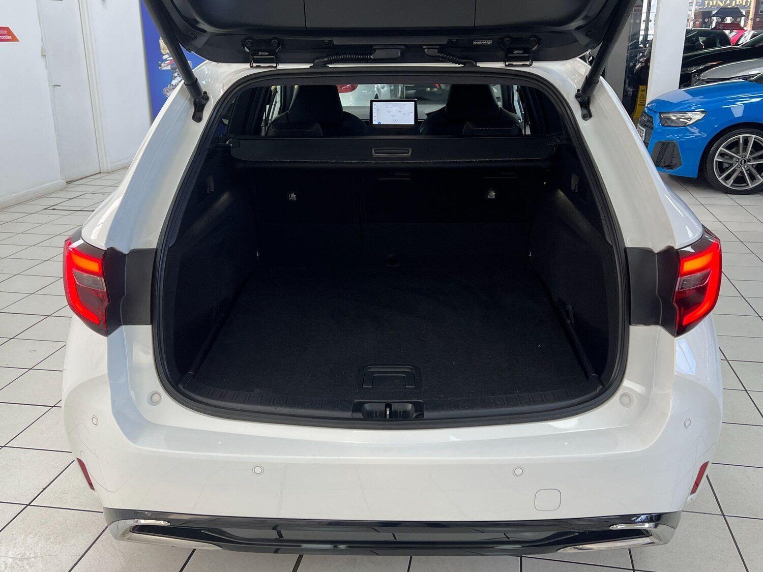 Used Toyota Corolla 2023 for sale - 76898345: Photo 90