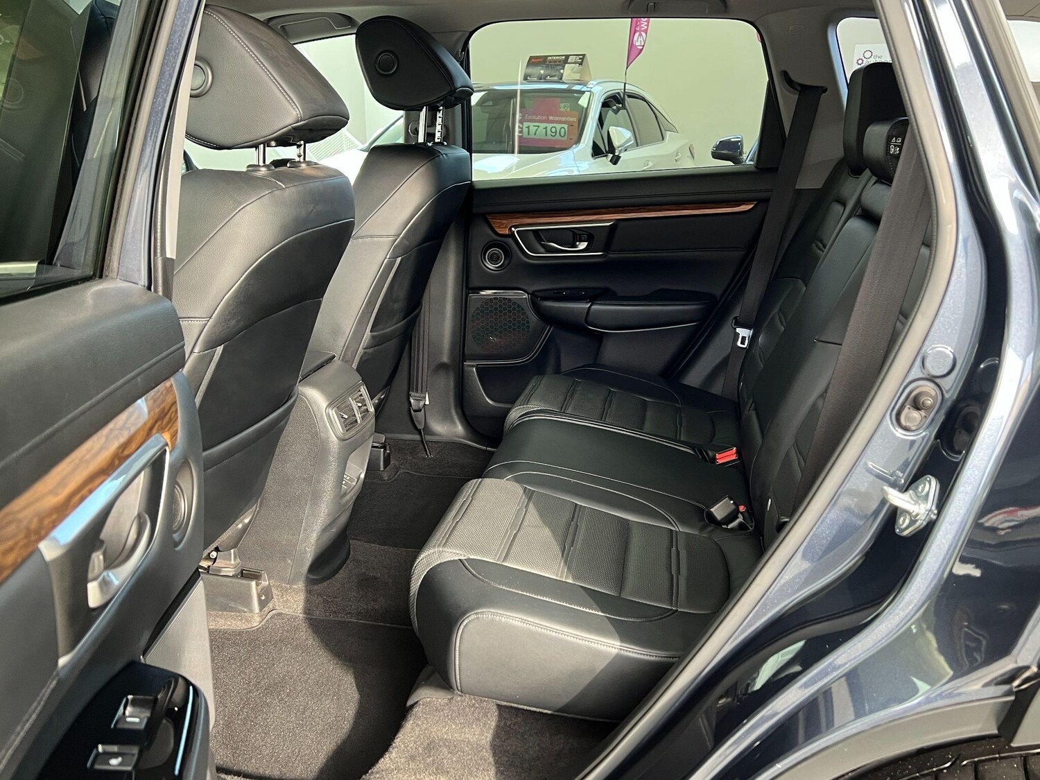 Used Honda CR-V 2018 for sale - 77057468: Photo 24