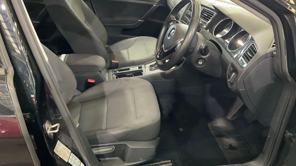 Used Volkswagen Golf 2017 for sale - 77658547: Photo 10