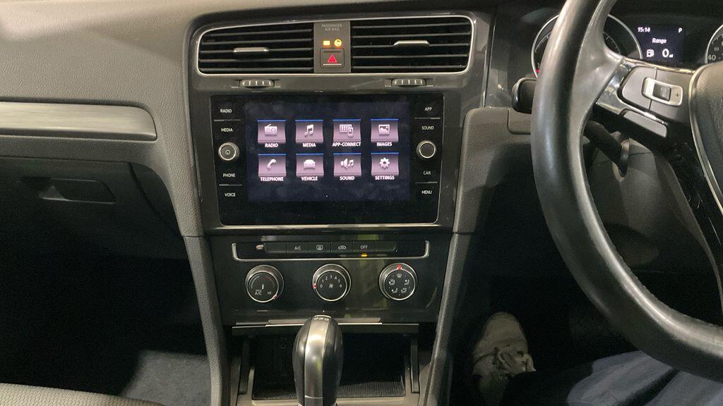 Used Volkswagen Golf 2017 for sale - 77658547: Photo 13