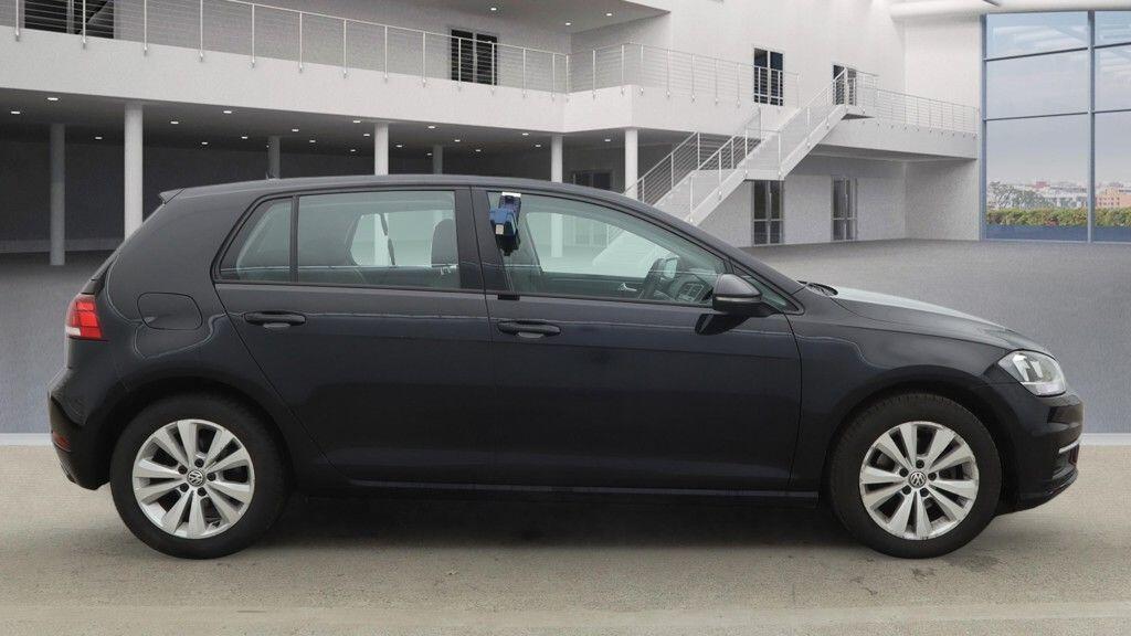 Used Volkswagen Golf 2017 for sale - 77658547: Photo 8
