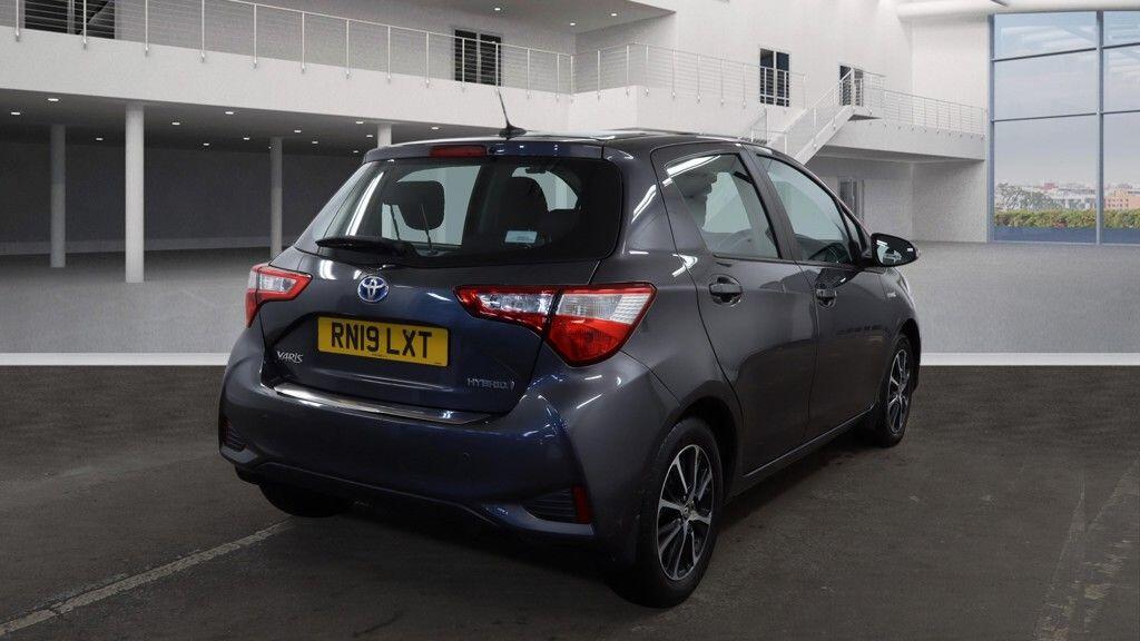 Used Toyota Yaris 2019 for sale - 77040937: Photo 8