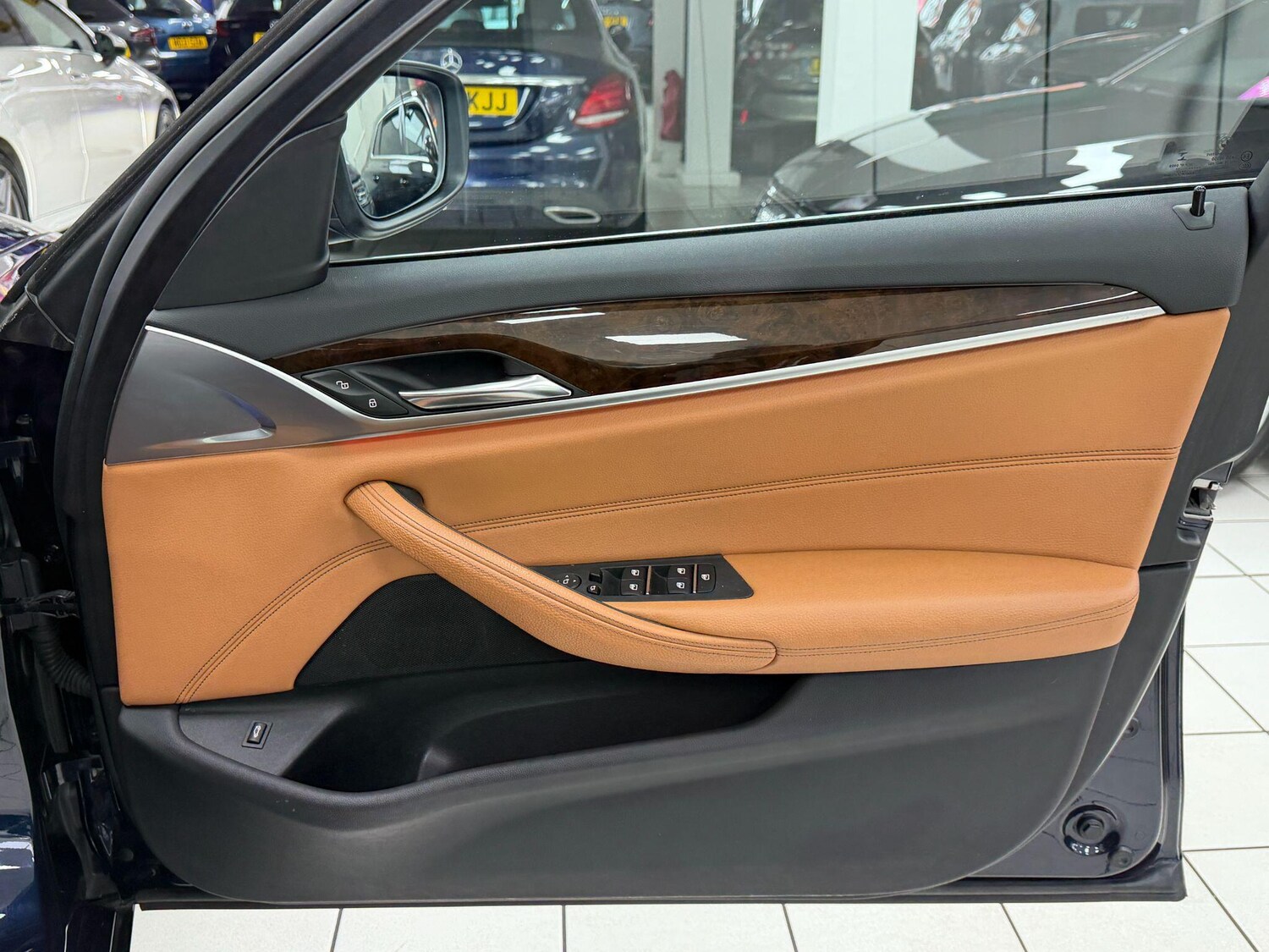 Used BMW 5 Series 2017 for sale - 77585623: Photo 32