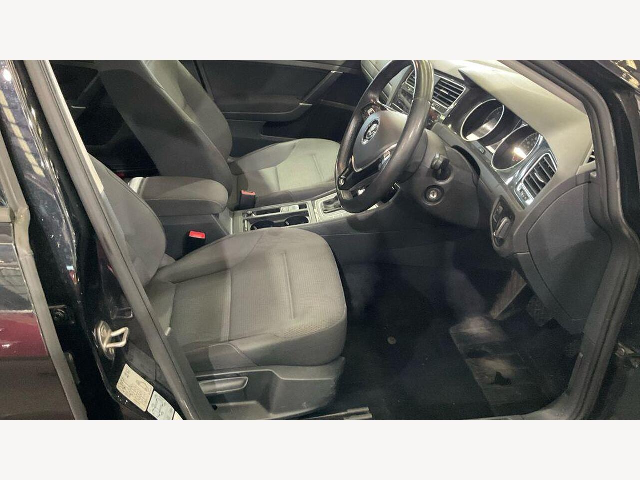 Used Volkswagen Golf 2017 for sale - 77795426: Photo 10