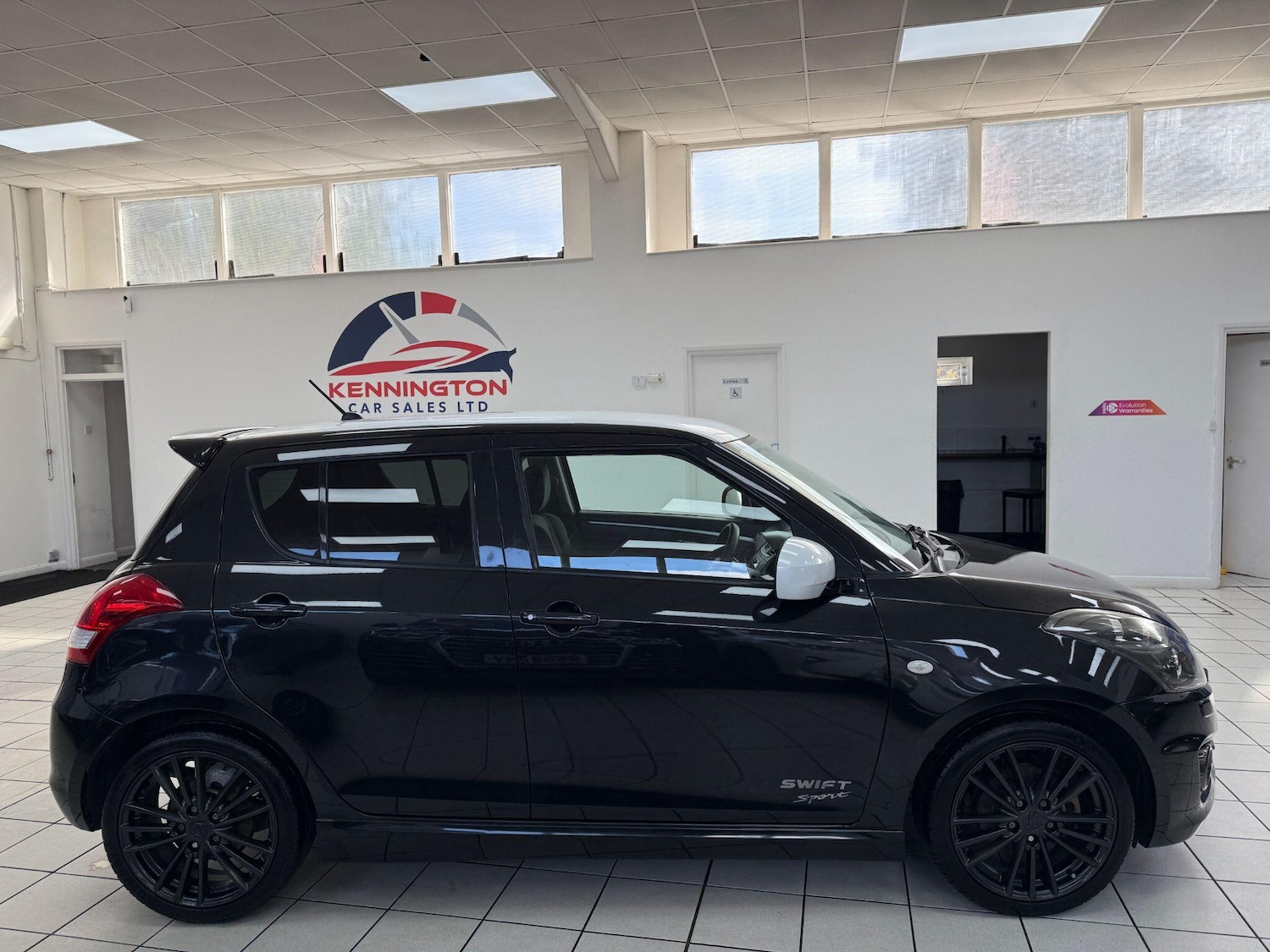 Used Suzuki Swift 2014 for sale - 77057530: Photo 15