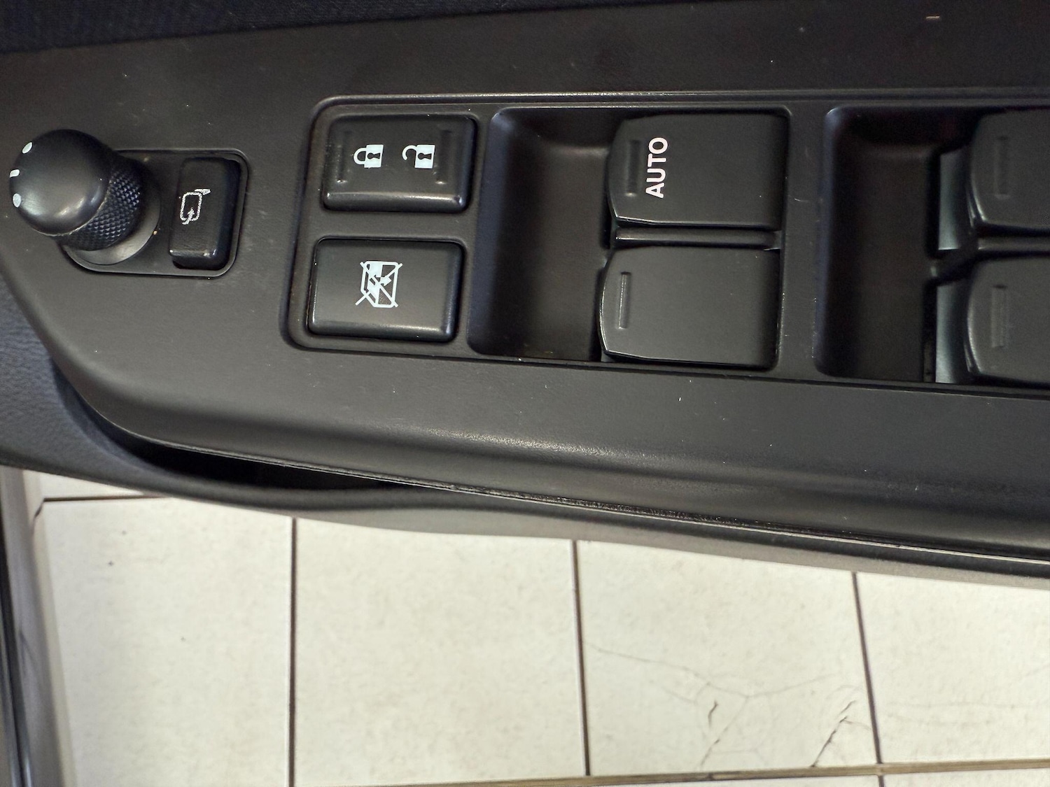 Used Suzuki Swift 2014 for sale - 77057530: Photo 34