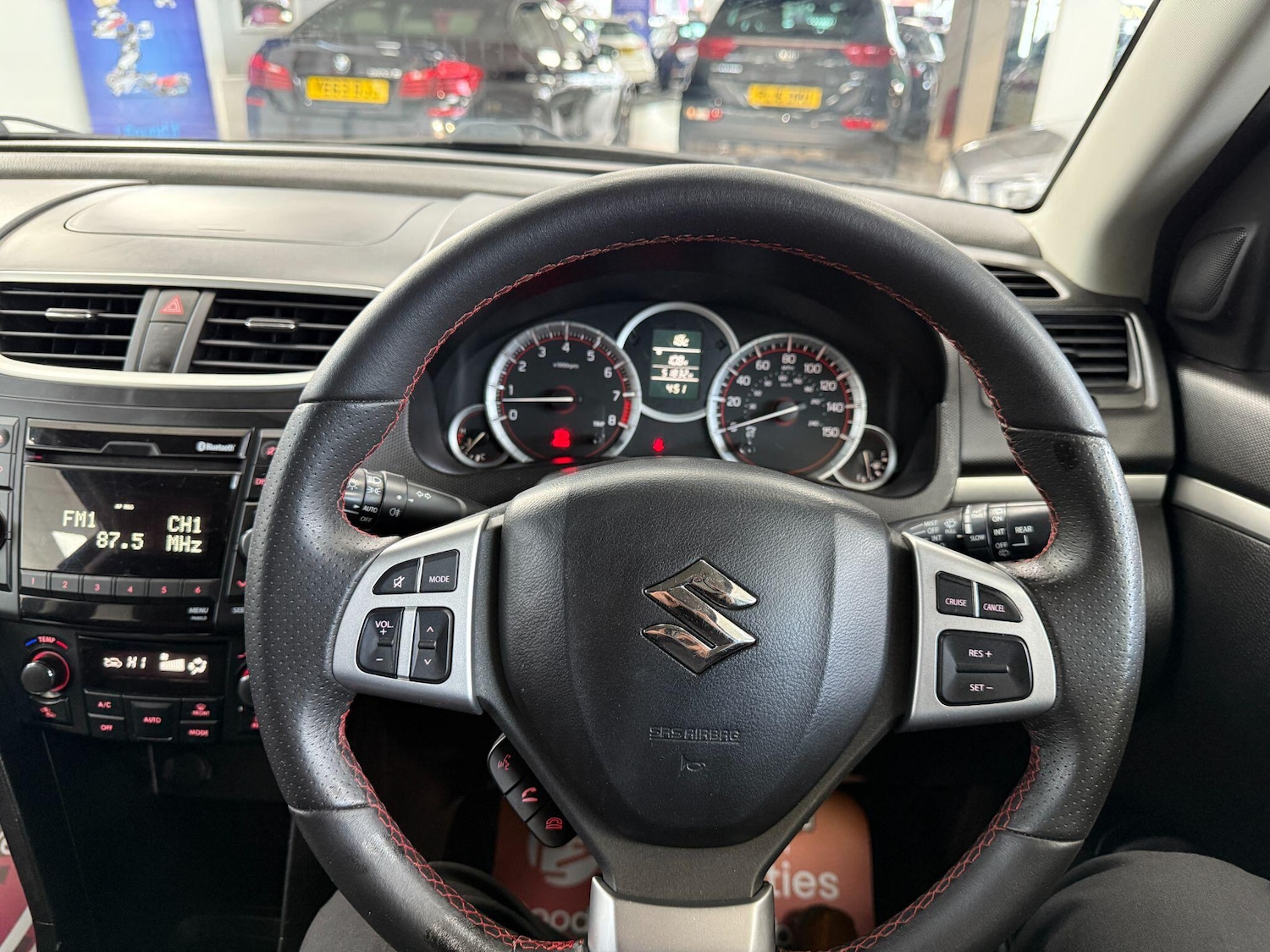 Used Suzuki Swift 2014 for sale - 77057530: Photo 52