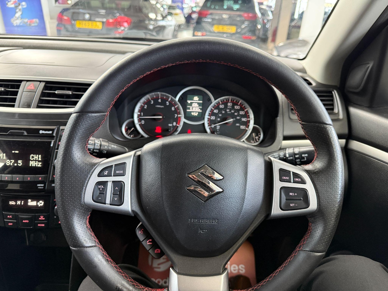 Used Suzuki Swift 2014 for sale - 77057530: Photo 53