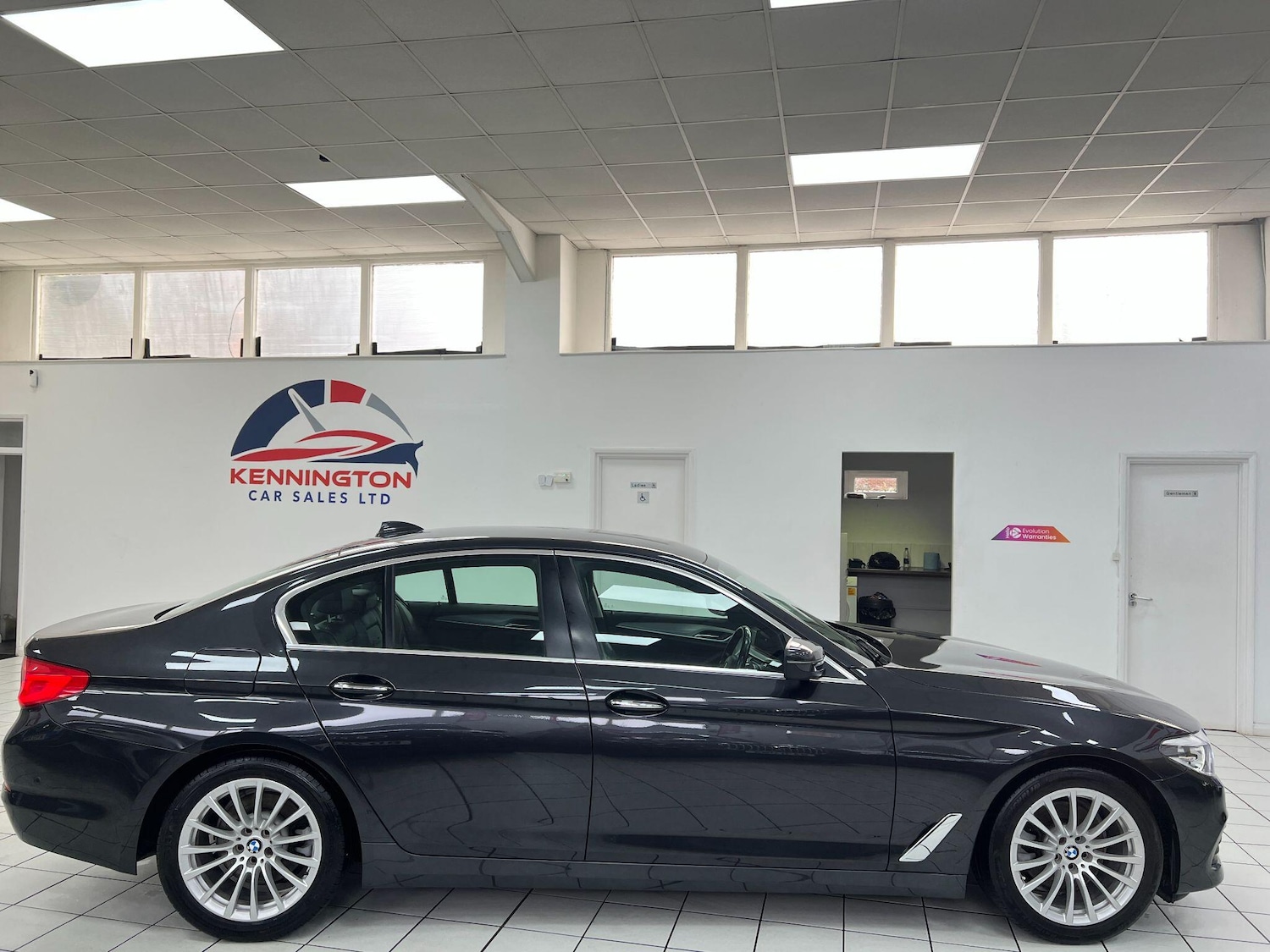 Used BMW 5 Series 2017 for sale - 77559485: Photo 17