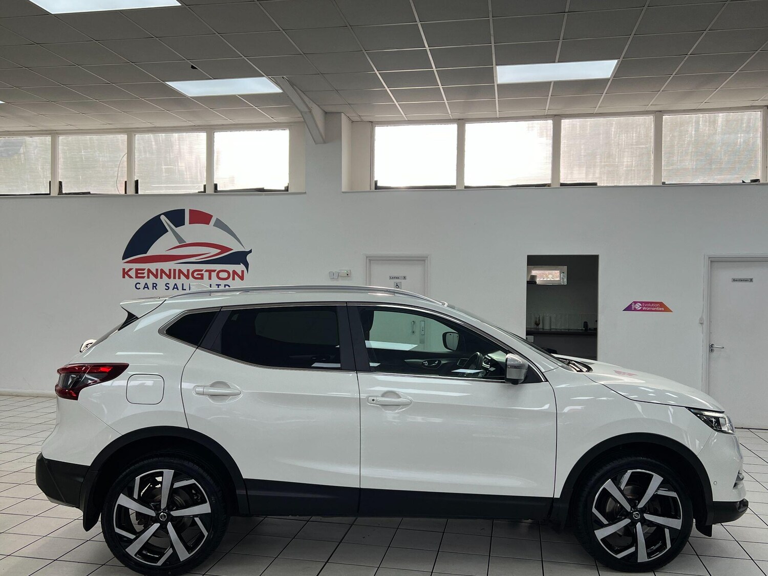 Used Nissan Qashqai 2018 for sale - 76898456: Photo 15