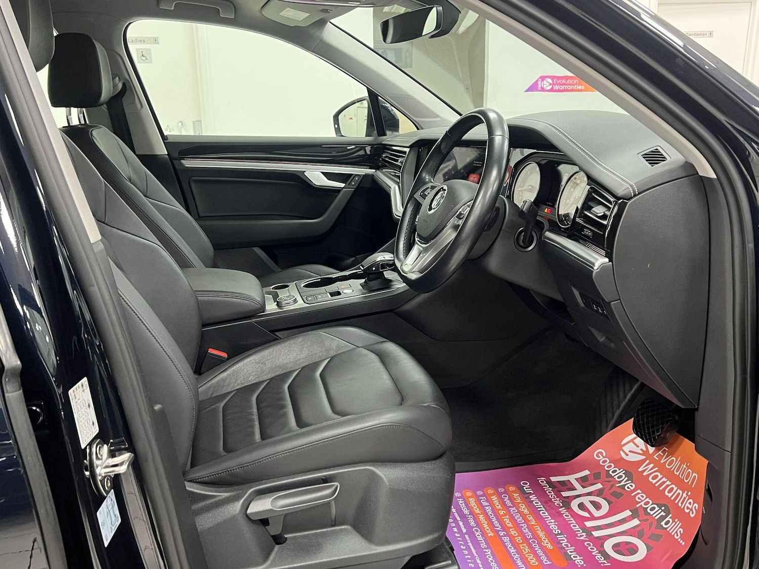 Used Volkswagen Touareg 2019 for sale - 77060341: Photo 3