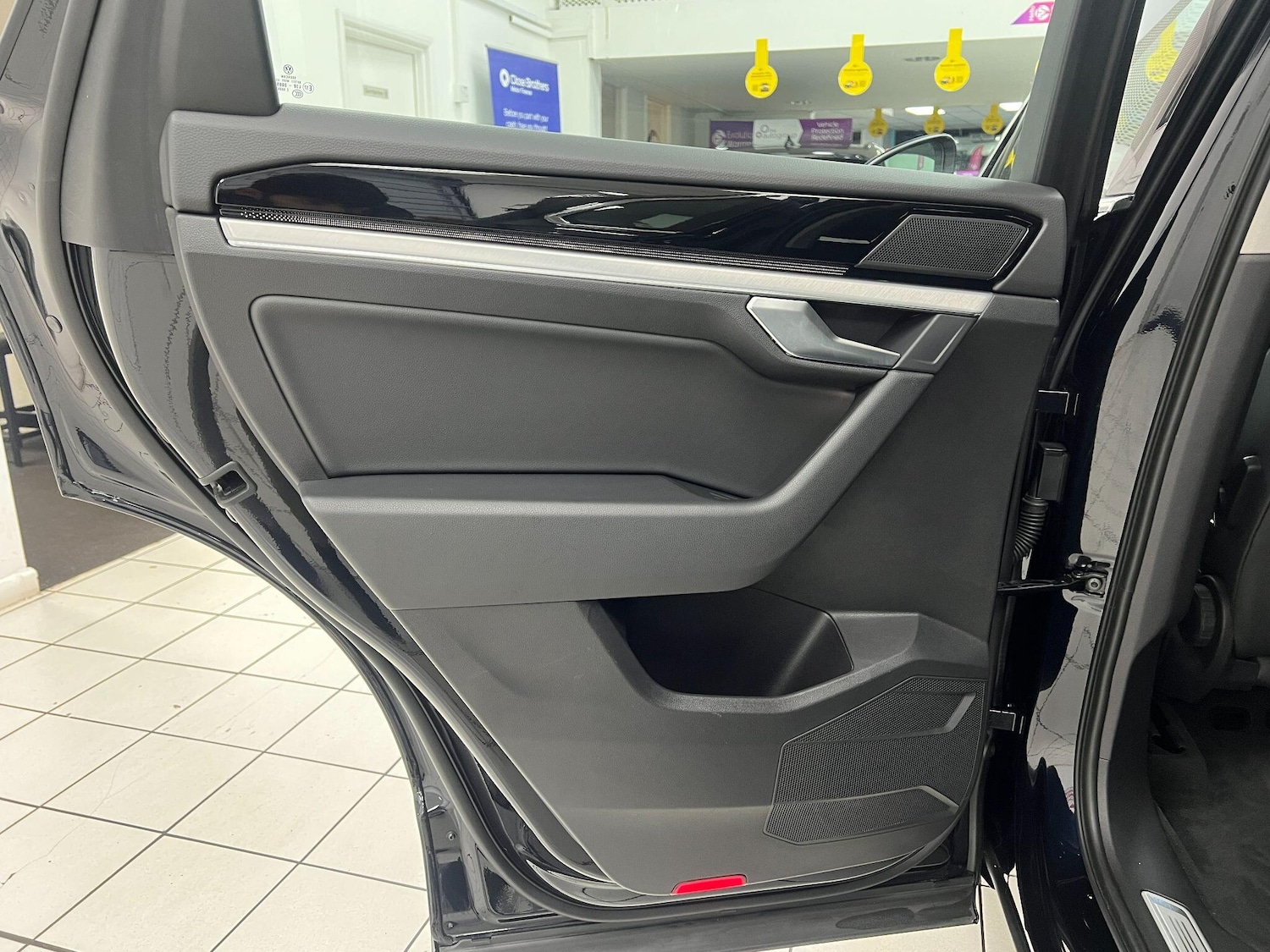 Used Volkswagen Touareg 2019 for sale - 77060341: Photo 37