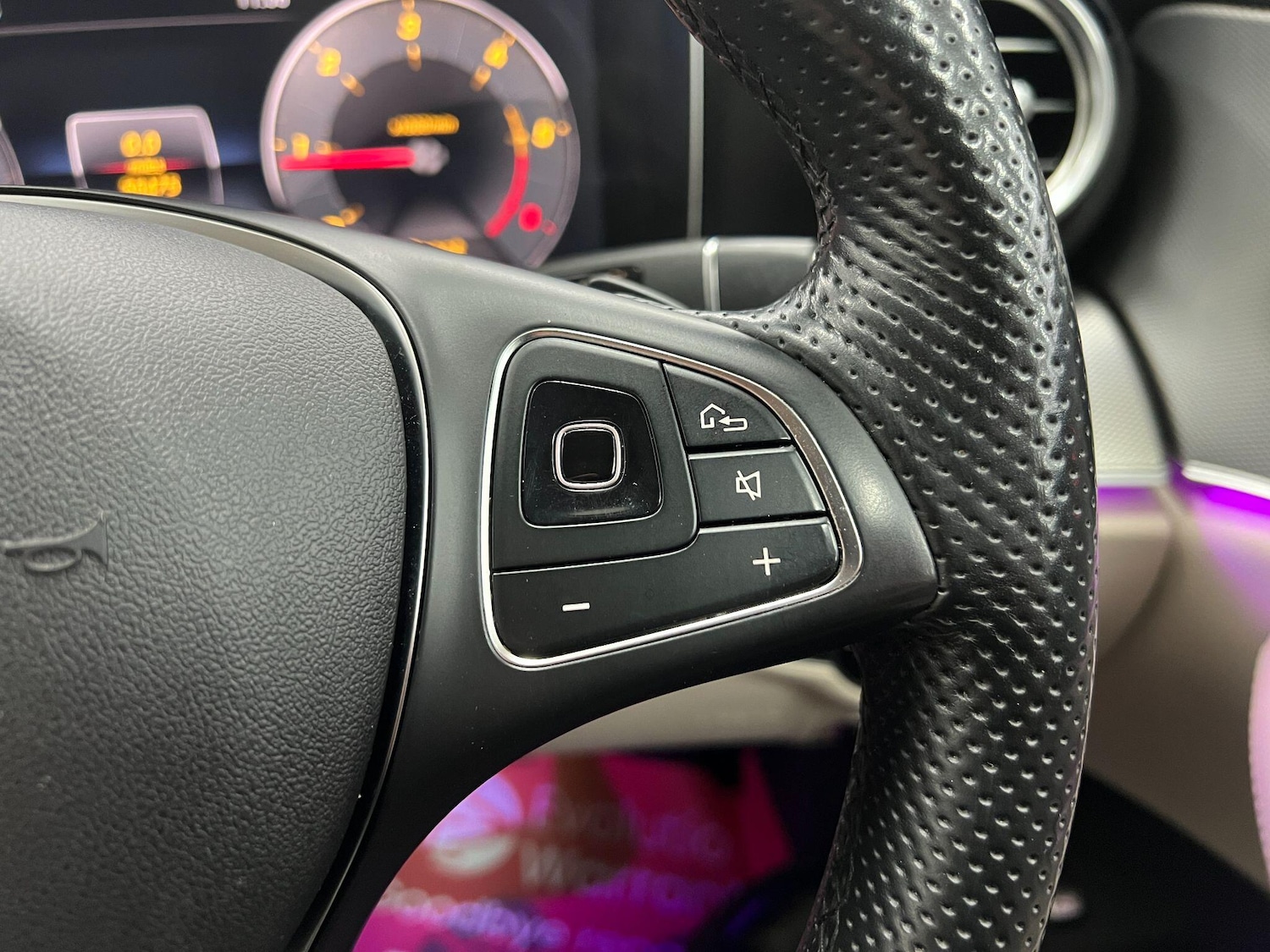 Used Mercedes-Benz E Class 2016 for sale - 77040513: Photo 32