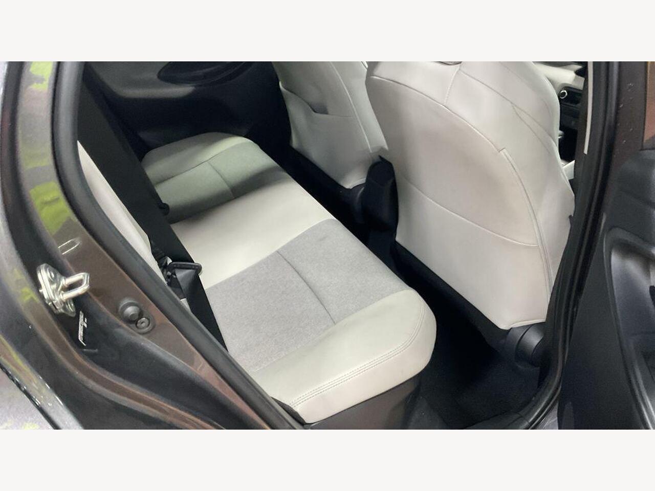 Used Toyota Yaris 2021 for sale - 77743923: Photo 9