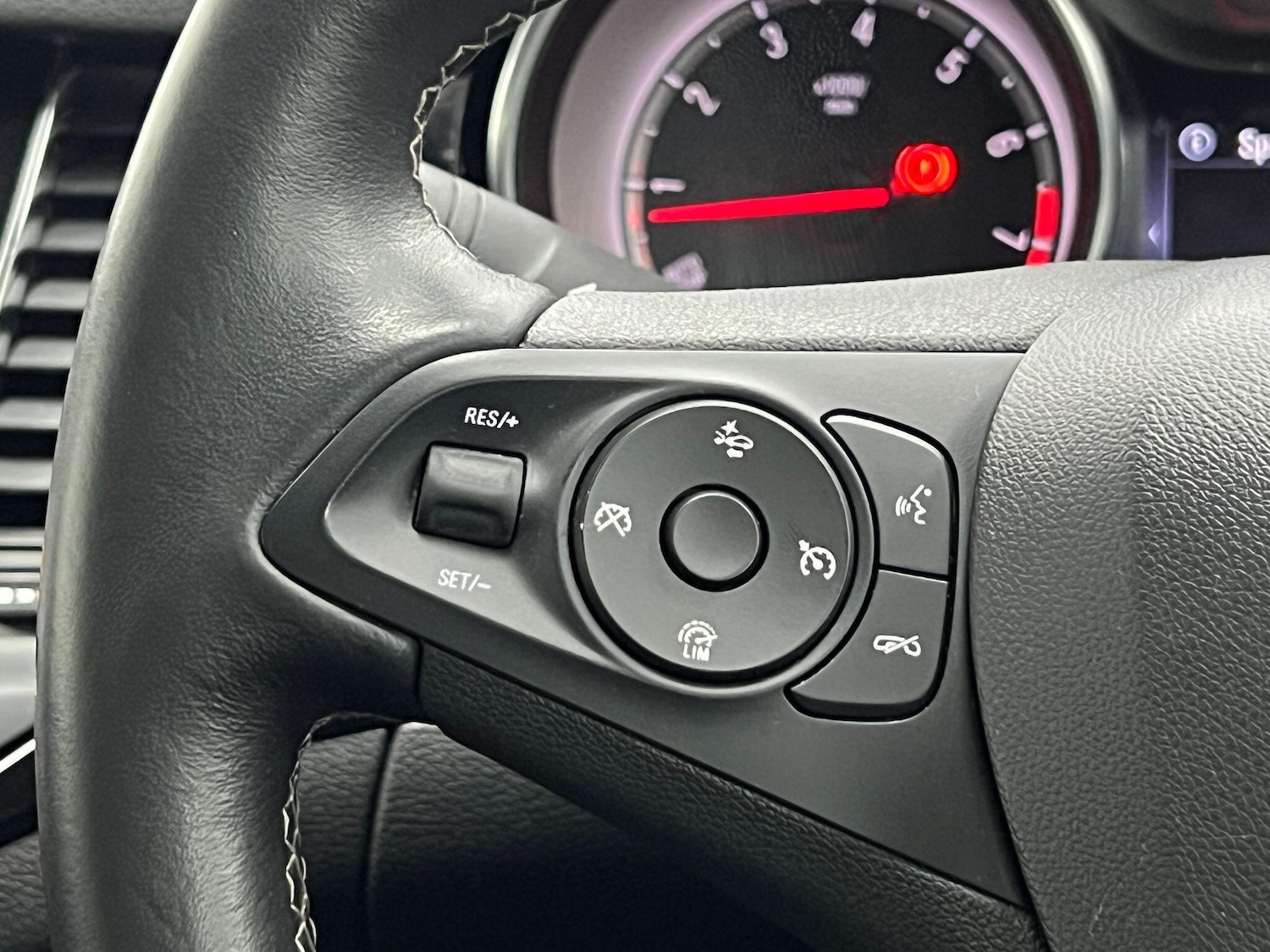 Used Vauxhall Astra 2017 for sale - 76953197: Photo 27