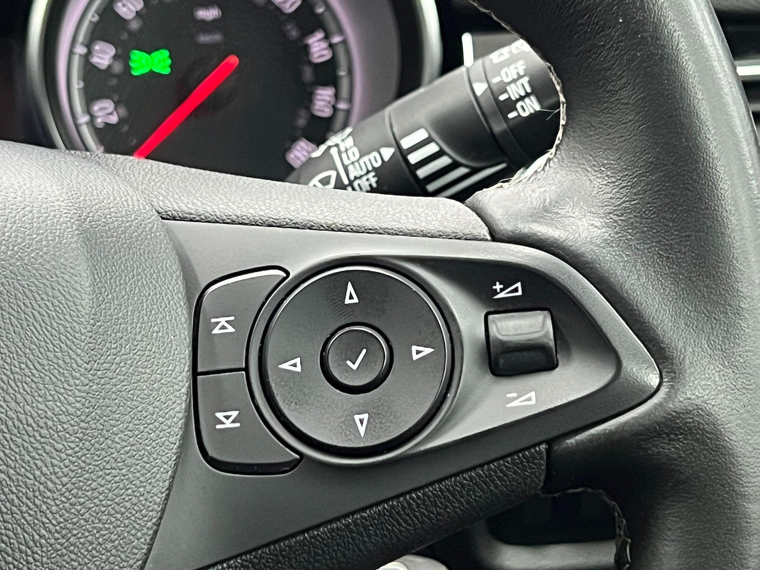 Used Vauxhall Astra 2017 for sale - 76953197: Photo 28