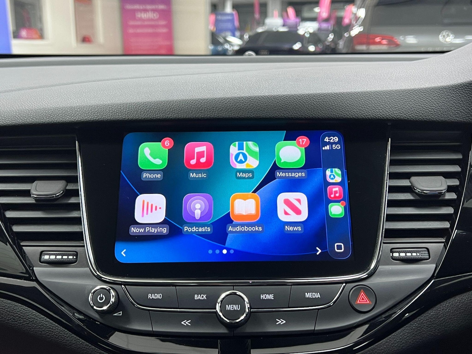 Used Vauxhall Astra 2017 for sale - 76953197: Photo 3