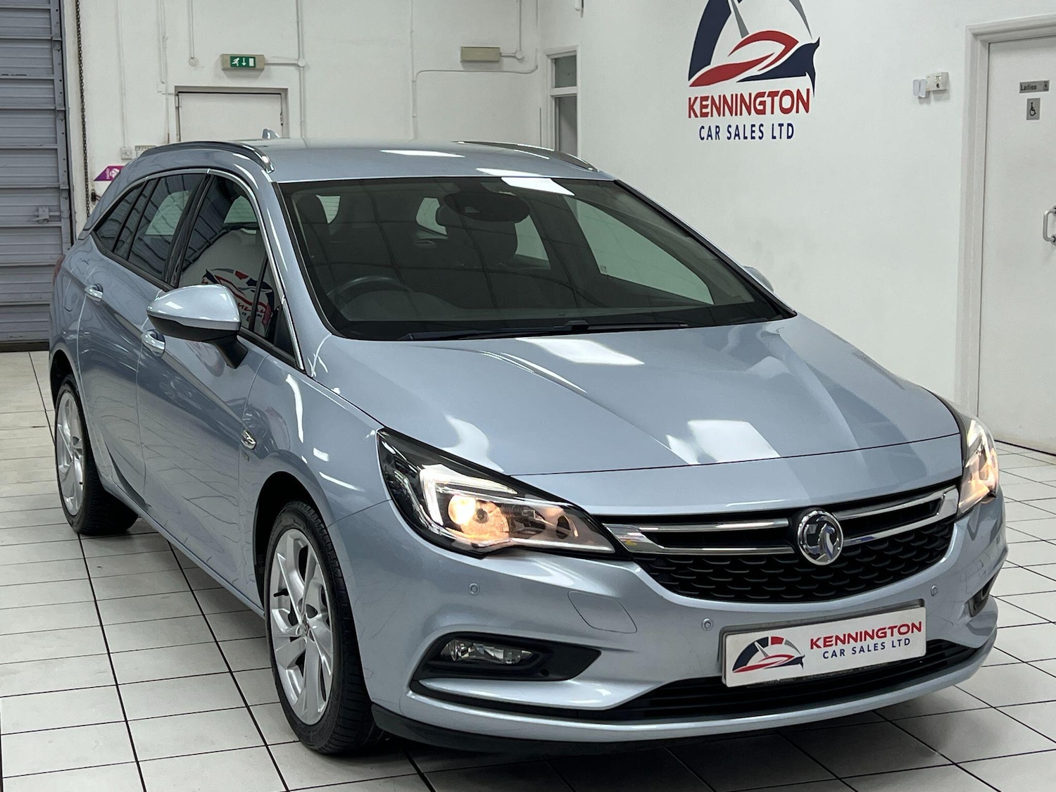Used Vauxhall Astra 2017 for sale - 76953197: Photo 9