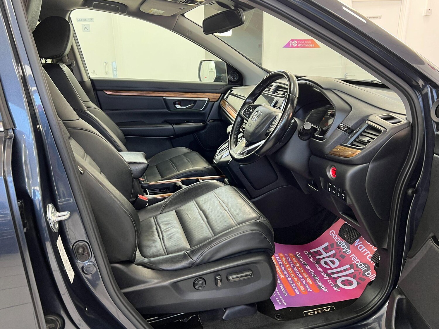 Used Honda CR-V 2018 for sale - 76898324: Photo 24