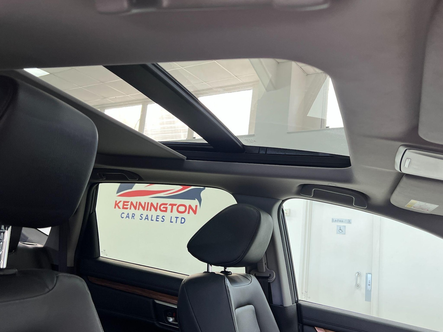 Used Honda CR-V 2018 for sale - 76898324: Photo 5