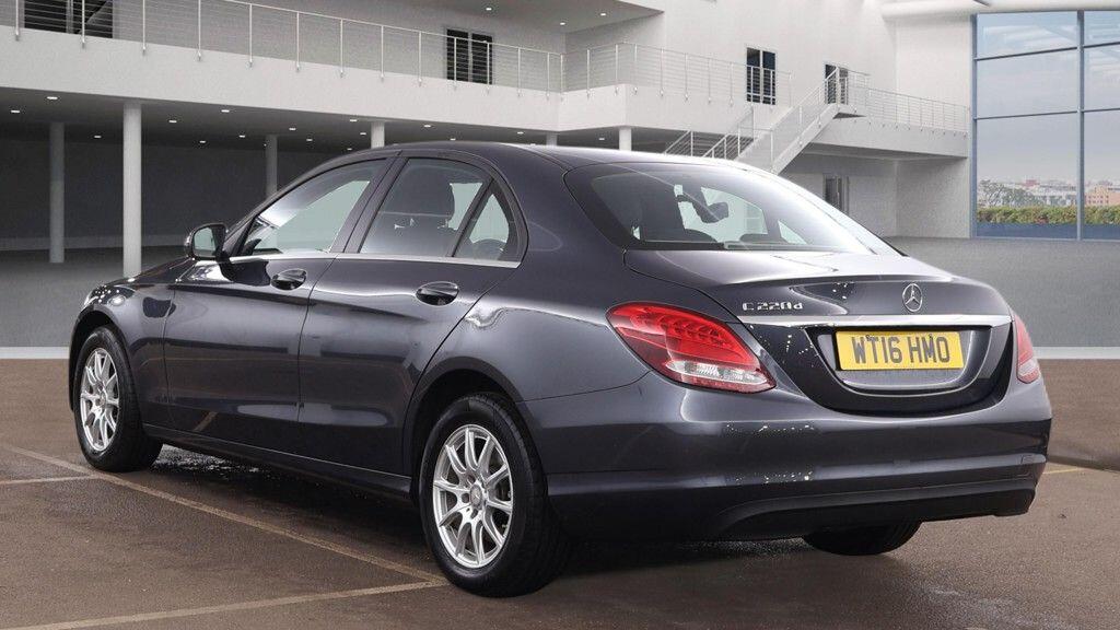 Used Mercedes-Benz C Class 2016 for sale - 77565029: Photo 5