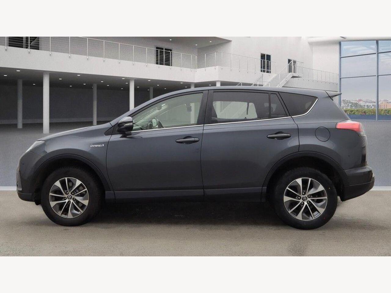 Used Toyota RAV4 2018 for sale - 78025086: Photo 10