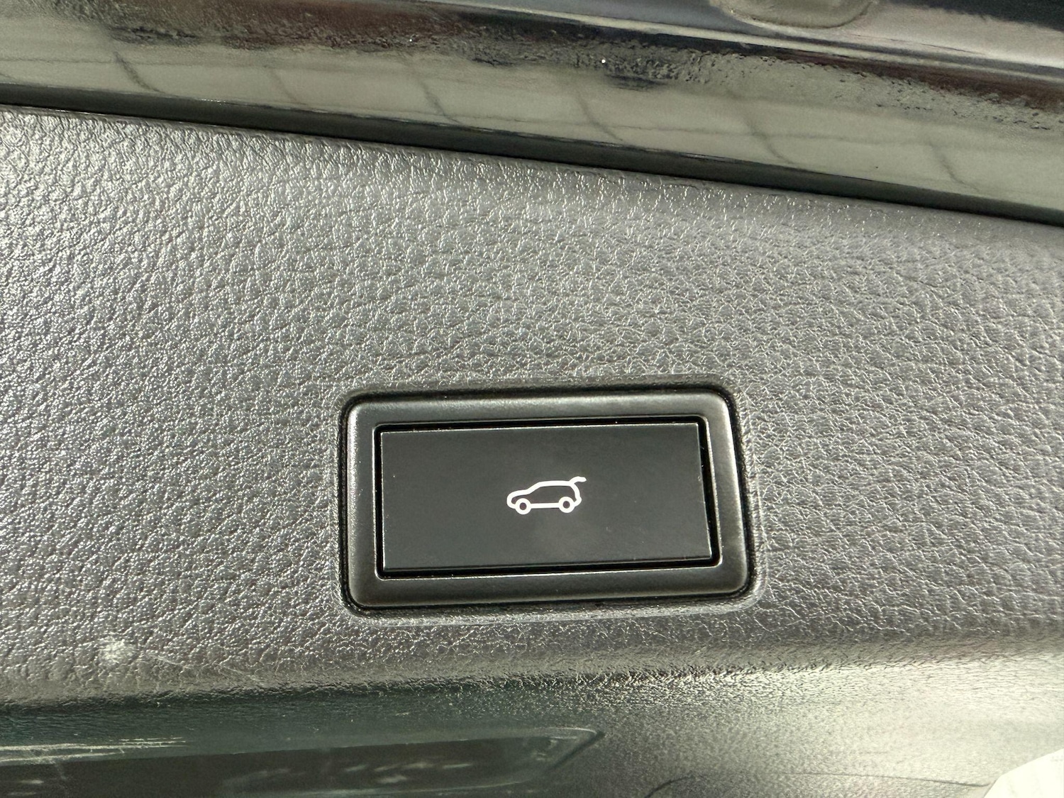 Used Volkswagen Touareg 2015 for sale - 77612493: Photo 23