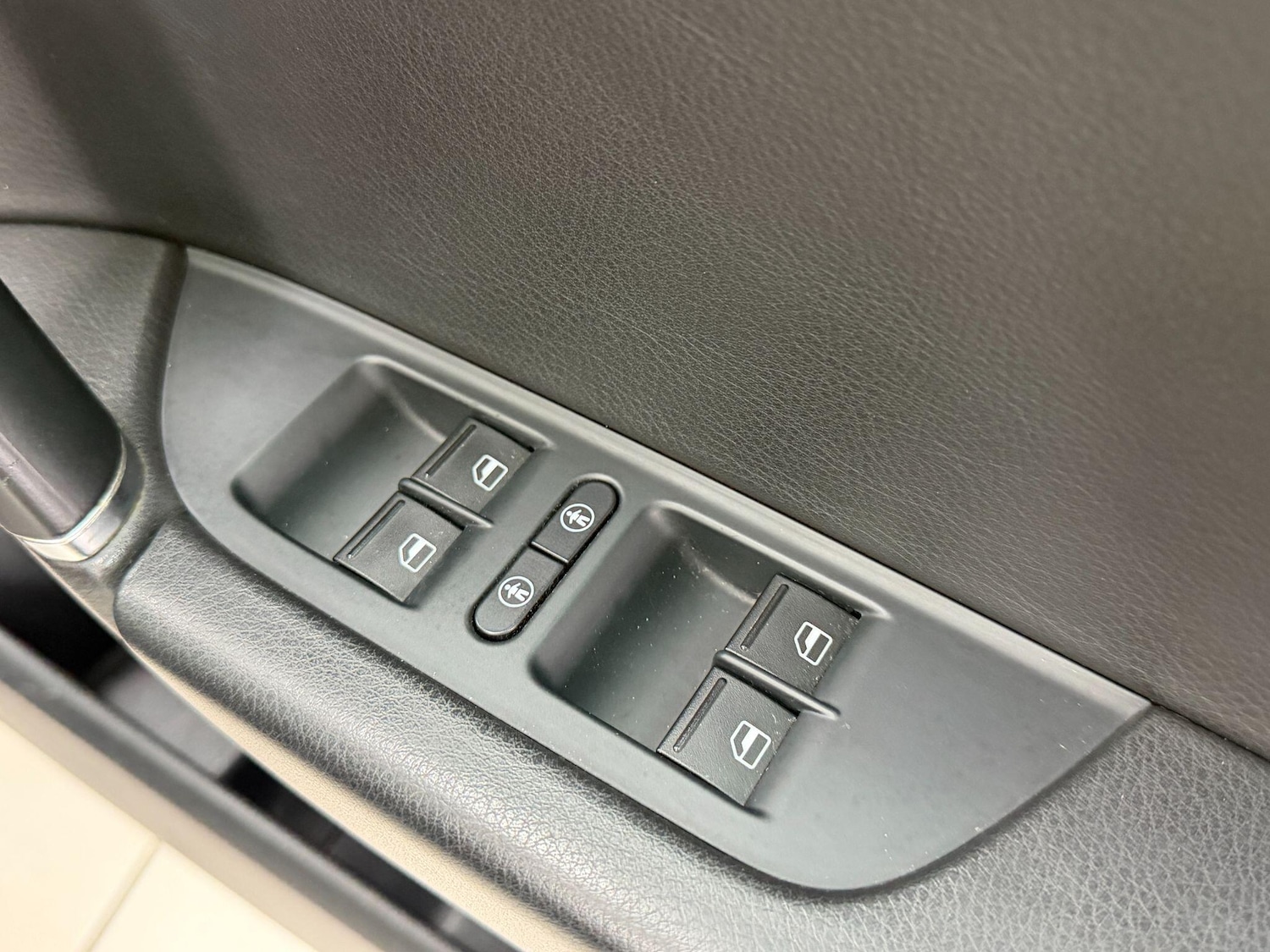 Used Volkswagen Touareg 2015 for sale - 77612493: Photo 25