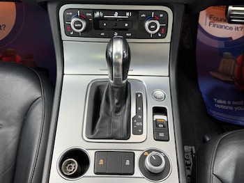 Used Volkswagen Touareg 2015 for sale - 77612493: Photo