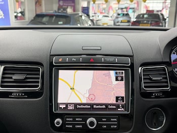 Used Volkswagen Touareg 2015 for sale - 77612493: Photo