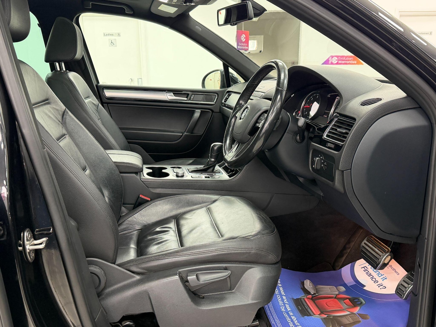 Used Volkswagen Touareg 2015 for sale - 77612493: Photo 5