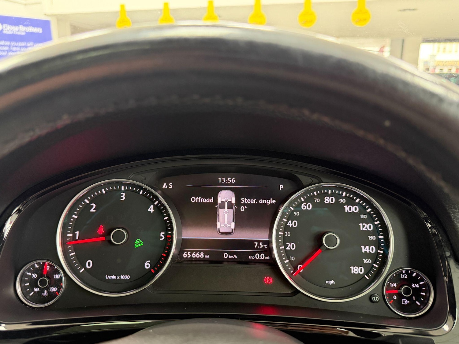 Used Volkswagen Touareg 2015 for sale - 77612493: Photo 64