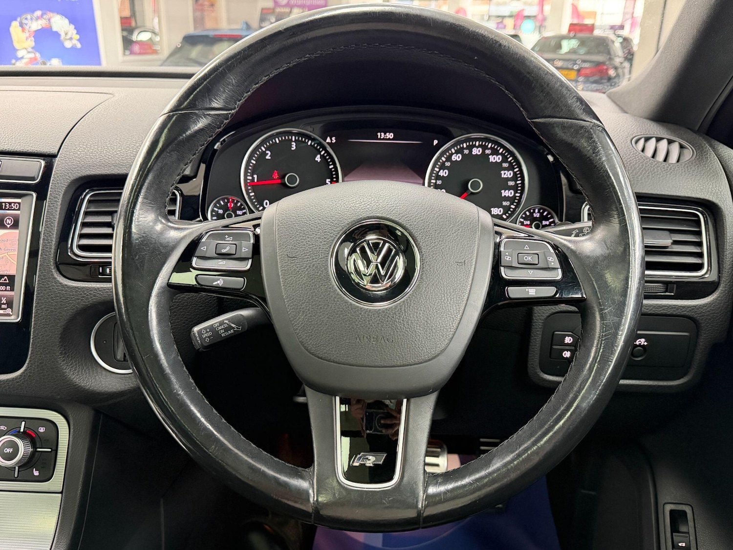 Used Volkswagen Touareg 2015 for sale - 77612493: Photo 67