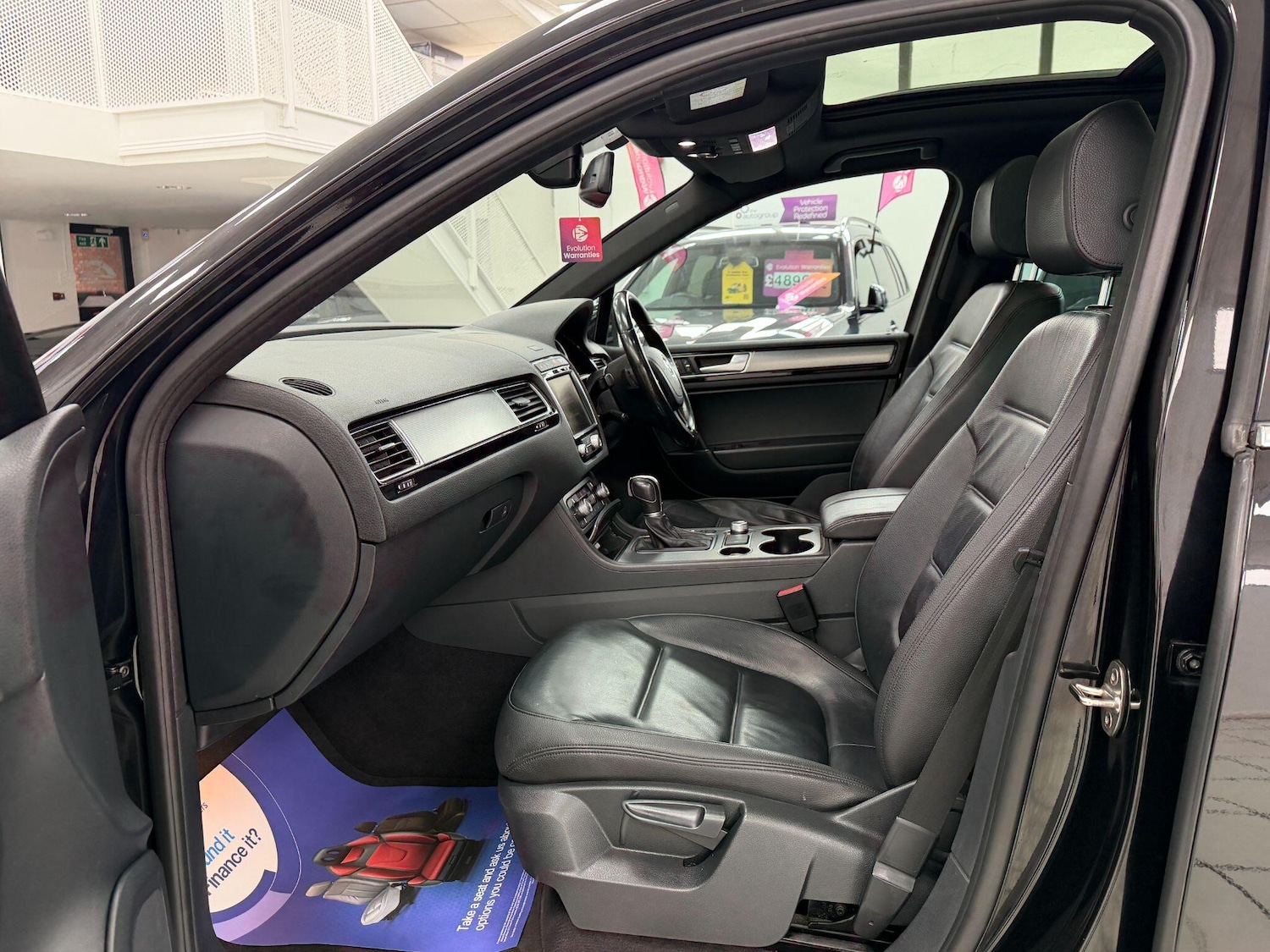 Used Volkswagen Touareg 2015 for sale - 77612493: Photo 69