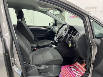 Used Volkswagen Golf SV 2015 for sale - 76926572: Photo