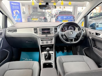 Used Volkswagen Golf SV 2016 for sale - 79108064: Photo