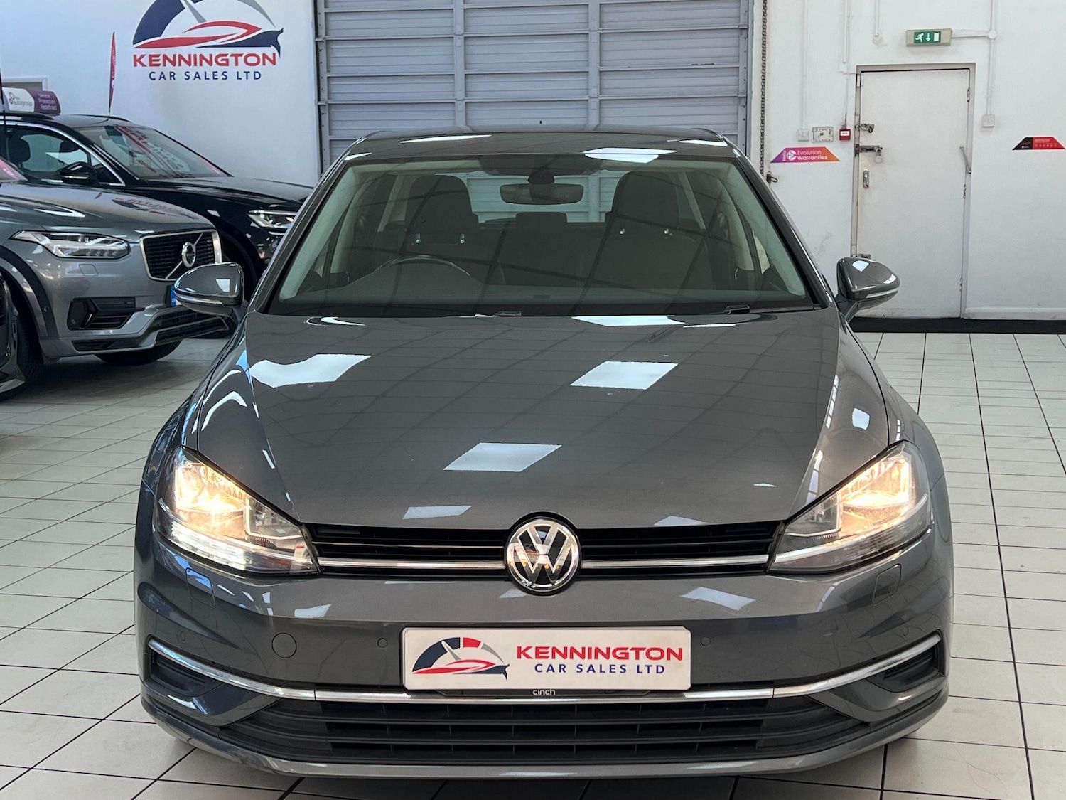 Used Volkswagen Golf 2017 for sale - 77091047: Photo 4