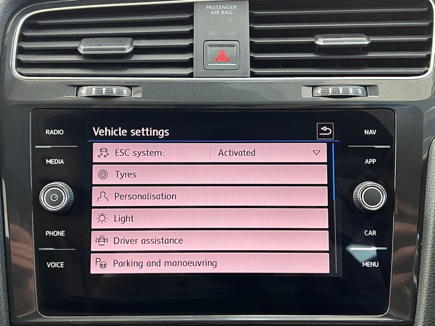 Used Volkswagen Golf 2017 for sale - 77091047: Photo 53