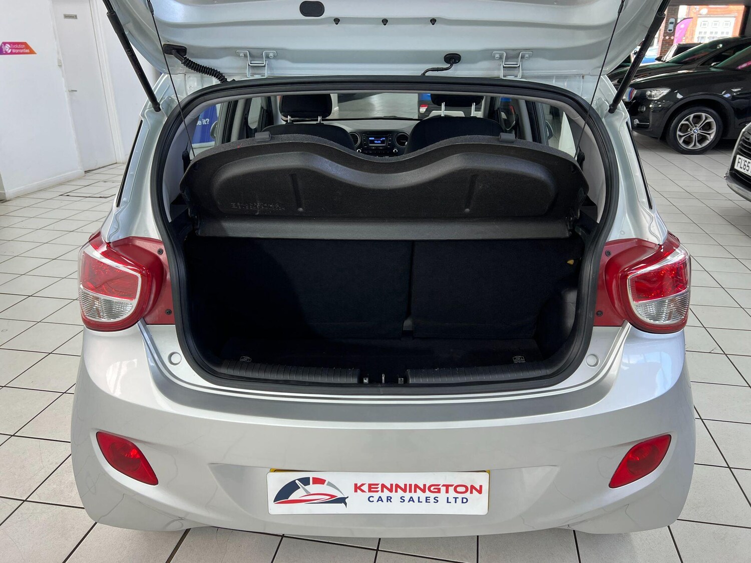 Used Hyundai i10 2015 for sale - 76899328: Photo 47