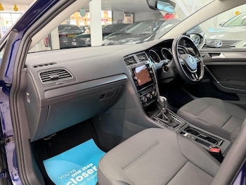 Used Volkswagen Golf 2017 for sale - 79159663: Photo
