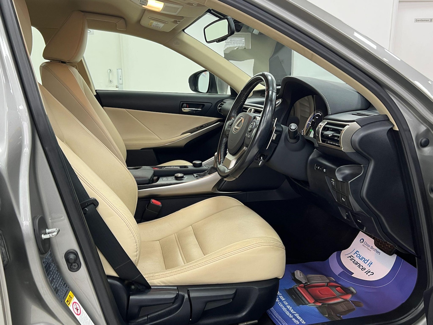 Used Lexus IS 2016 for sale - 77559981: Photo 3