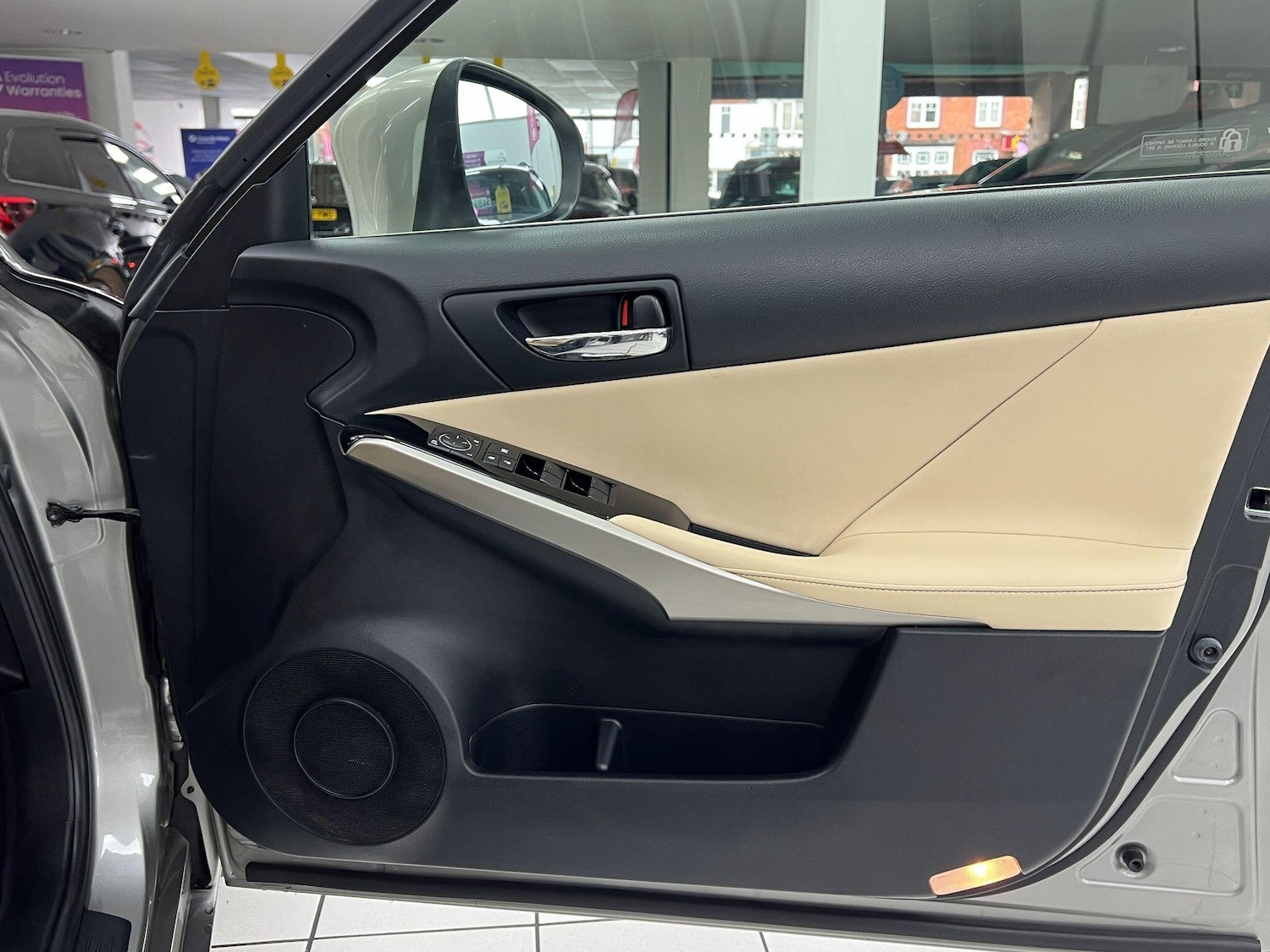 Used Lexus IS 2016 for sale - 77559981: Photo 44