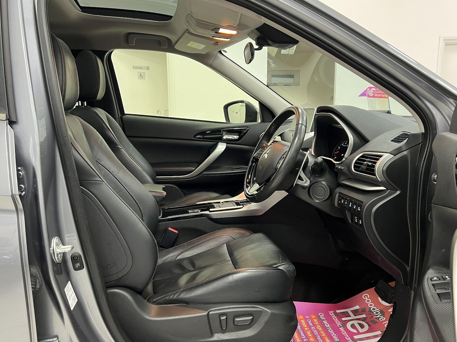 Used Mitsubishi Eclipse Cross 2018 for sale - 77166439: Photo 3