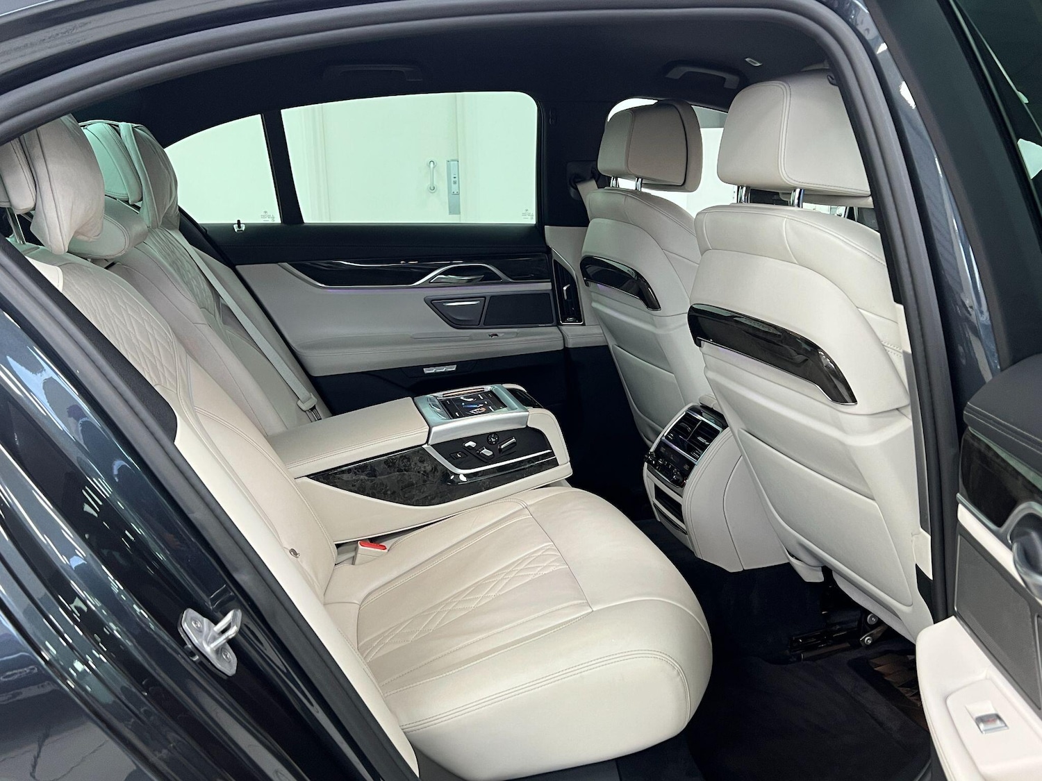 Used BMW 7 Series 2016 for sale - 76898405: Photo 21